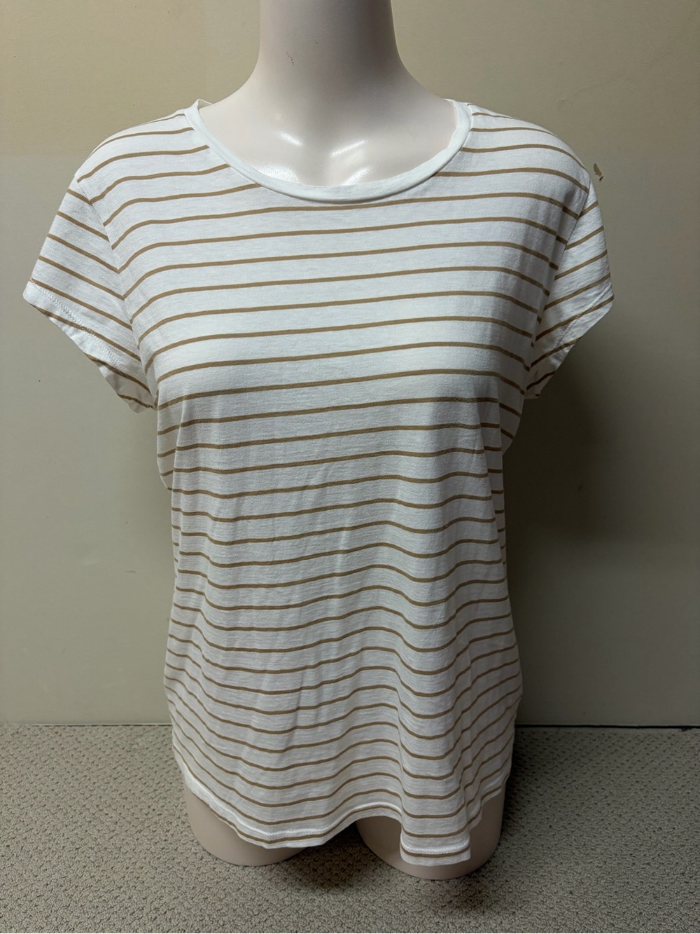 2/$20❤️- SHIRT | Women’s Universal Thread shirt size large